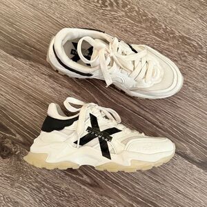John Richmond Free Time Sneaker In White